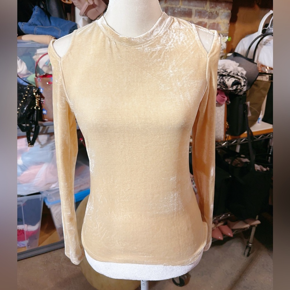 HYFVE HYFVE HYFVE velvet gold yellow beige long sleeve open shoulder knit top